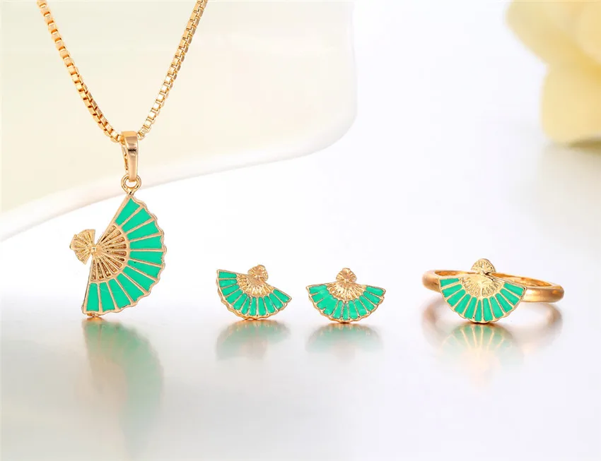 Желтое Золото Цвет Китайский зеленый вентилятор дизайн ожерелье серьги-гвоздики