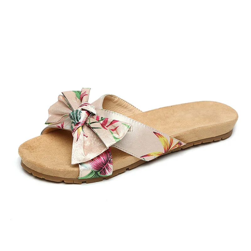 Модные женские шлепанцы новые летние на платформе Ультралегкая Женская обувь в