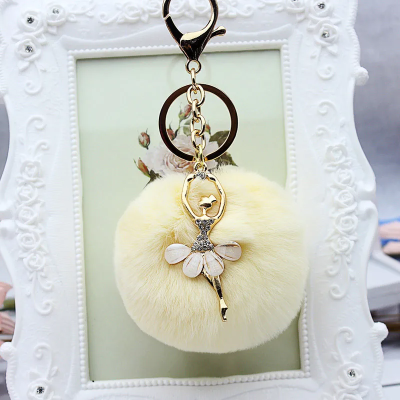 Ключница с пушистым балетным ангелом и кристаллами.