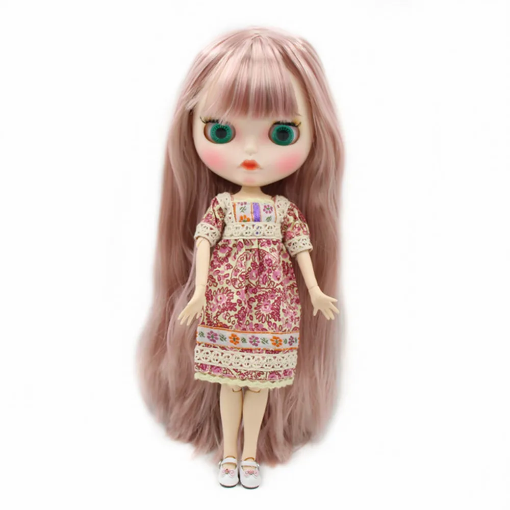 Long Straight Hair And Matte Face Bl60228800