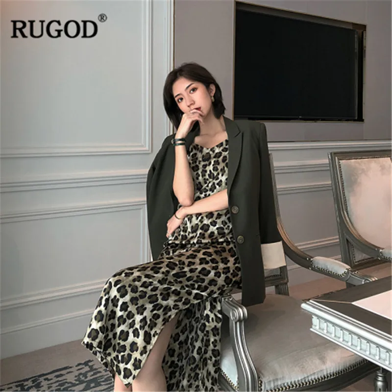 Женское платье на бретельках RUGOD леопардовое облегающее с разрезом лето