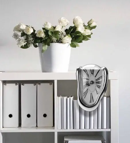 Vintage Retro Art Novelty Melting Wall Clock Crazy Home Decor Hanging Shelf |