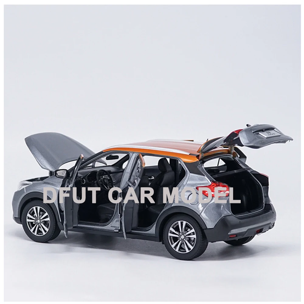 Литая модель автомобиля 1:18 Игрушечная Kicks 2017 из сплава для детей подарки и
