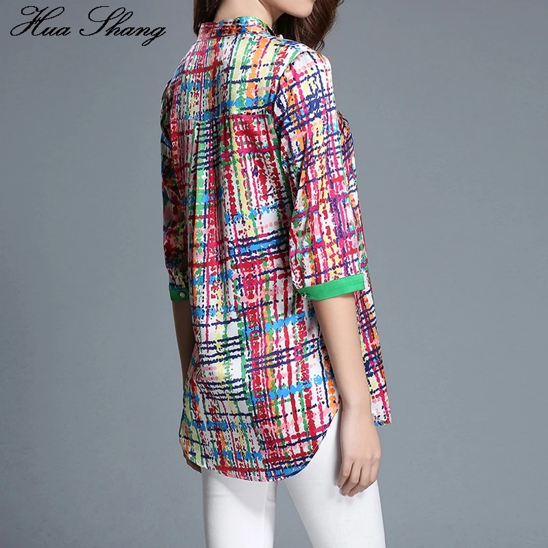 Женская летняя рубашка в клетку с коротким рукавом и v-образным вырезом длинная