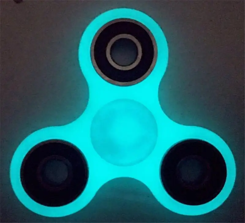 Tri-Spinner Игрушки EDC ручной Спиннер светящийся Спиннер Светящиеся в темноте Пазлы для аутизма спиральные подарки антистресс