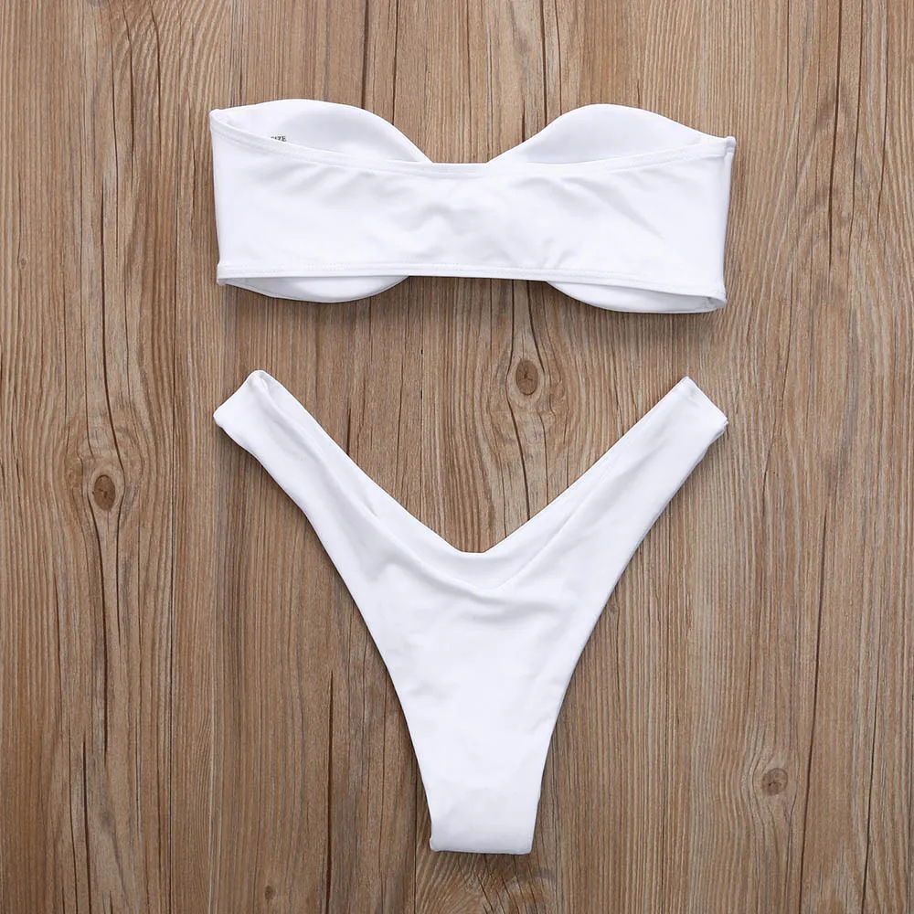 Женский купальник-бандо однотонный бикини с перекрученным передним