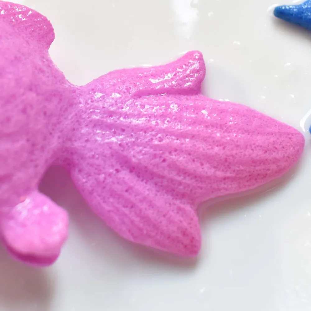 Домашний аквариум с декоративными кристаллами для почвы Золотая рыбка в форме