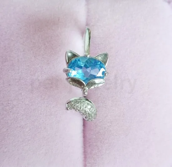 Кольцо с натуральным аметистом гранатом или топазом в виде лисы серебро 925 пробы