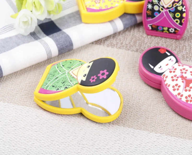 

100pcs Portable Folding Pocket Mirror Japanese Doll Makeup Mirror Creative Gift WB88
