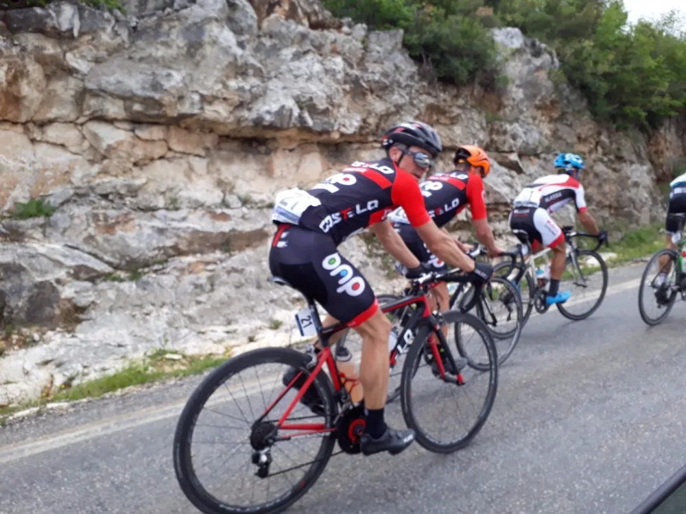 Команда Costelo BNP Swiss UCI одобренный велосипедист