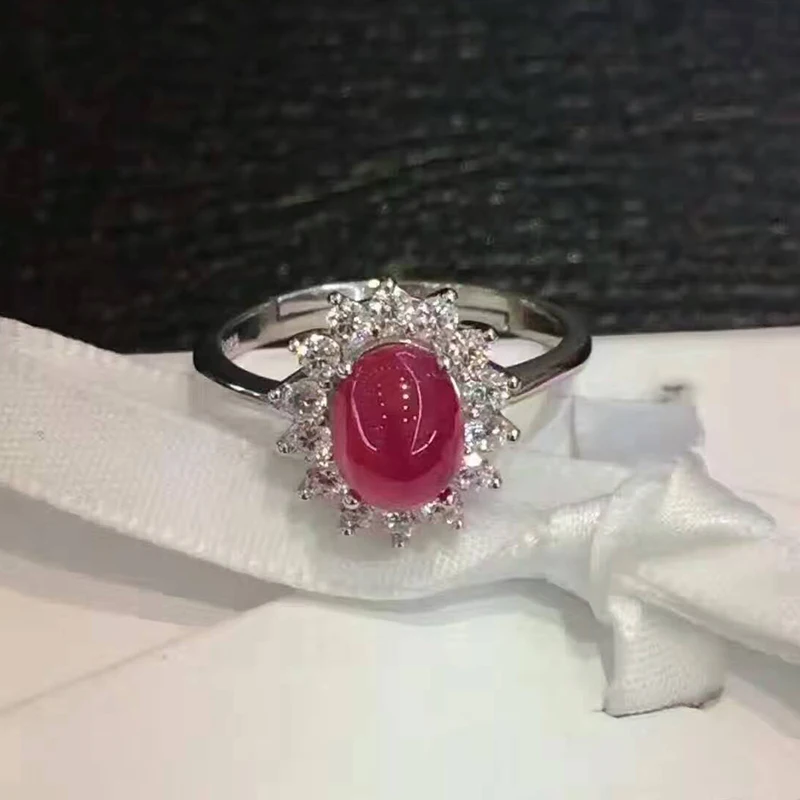 Классическое женское кольцо с натуральным рубином и подогревом размером 5 мм * 7