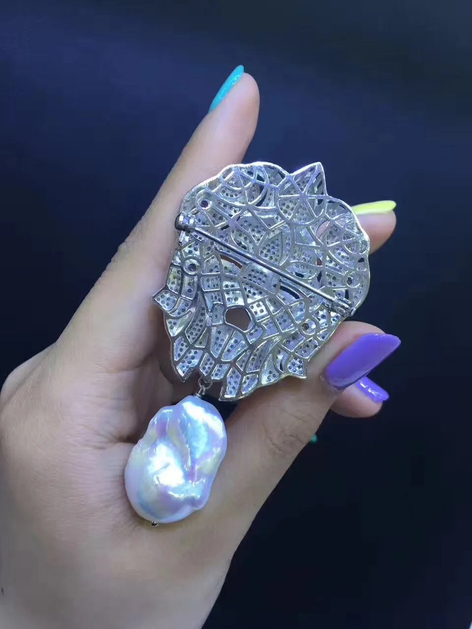 Брошь из натурального пресноводного жемчуга в стиле барокко|pearl brooch|brooch fashionfashion