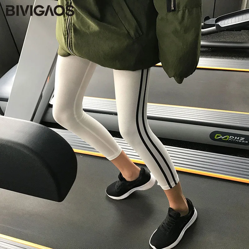 Calf Length White BIVIGAOS женские Стиль досуга ледяные шелковые боковые белые полосатые спортивные леггинсы тонкие быстросохнущие леггинсы длиной до щиколотки брюки эластичные укороченные брюки фитнес Леггинсы - Цвет: Calf Length White