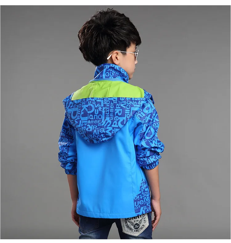 Куртка с капюшоном для мальчиков