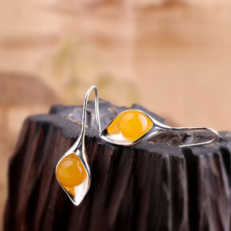 Женские классические серьги халцедон из серебра 925 пробы с натуральными цветами