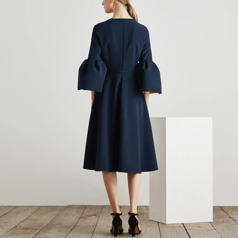 TWOTWINSTYLE платье с оборками для женщин расклешенный рукав туника Высокая талия