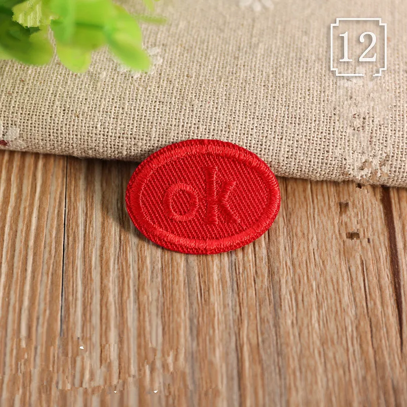 DoreenBeads 2 шт. многоцветные английские буквы вышитые патчи железные на одежде сумки