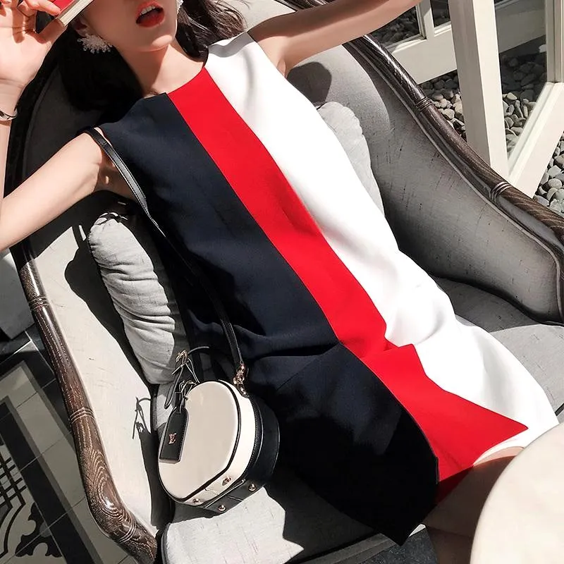 Женское платье без рукавов корейское облегающее мини в полоску с цветными