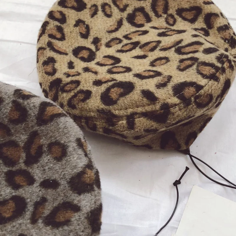 

Warm Children Beret Hat Fashion Autumn Winter Leoard Print Children beret bud cap Painter Cap Wool Berets Boys Girls Hats