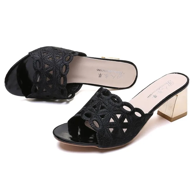 Летние женские тапочки с открытым носком Обувь на толстом каблуке снаружи сланцы