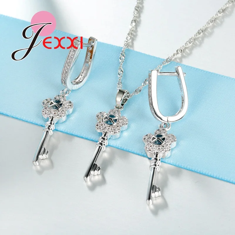 Женский ювелирный комплект из серебра 925 пробы со стразами | Украшения и
