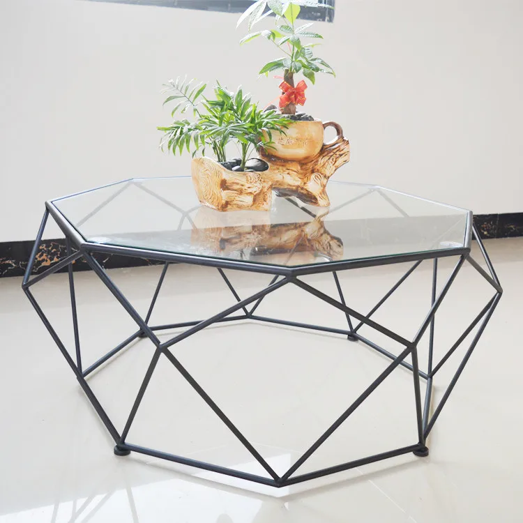 Чайный столик из закаленного стекла. Кованый маленький семейный стол. Творческое