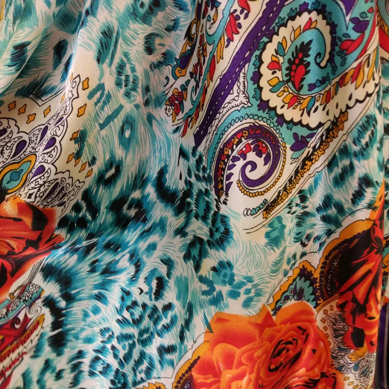 Топ 2017 модный недельный роскошный принт для платья и шарфа. Ткань настольного