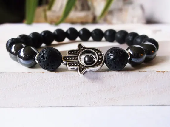 Браслет из гематита и лавовых камней. натурального камня. Духовная защита. mala для