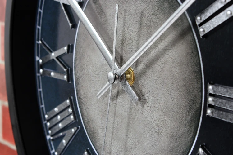 European retro 3D metal rivet Roman numerals wall clock metallic Titan art clocks home decor decoration free shipping | Дом и сад