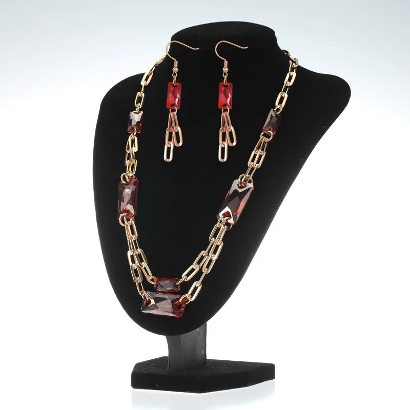 Набор украшений с кристаллами Neoglory красная длинная цепочка золотого цвета