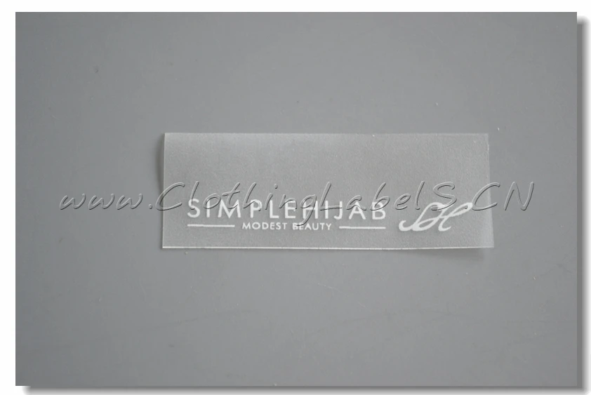 Прозрачная 3D пользовательская ПВХ резиновая этикетка для одежды брендовые