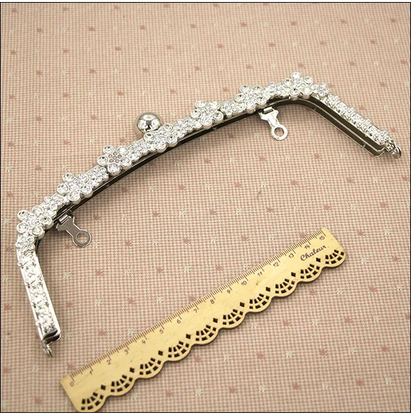 Оптовая продажа металлическая ручка 22 см рамка для кошелька с кристаллами