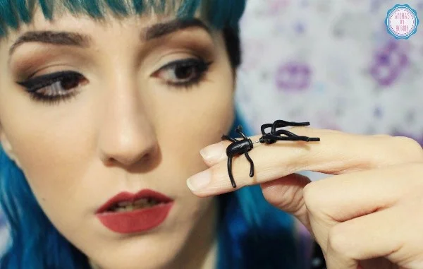 2 шт. Черный Паук уха шпильки Хэллоуин бижутерия панк серьги матовые Chic Earstud