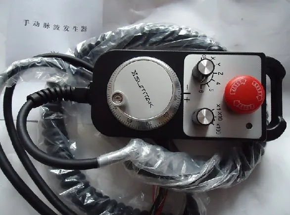 Импульсный генератор с ЧПУ 6 осевой MPG подвесной маховик и аварийная остановка