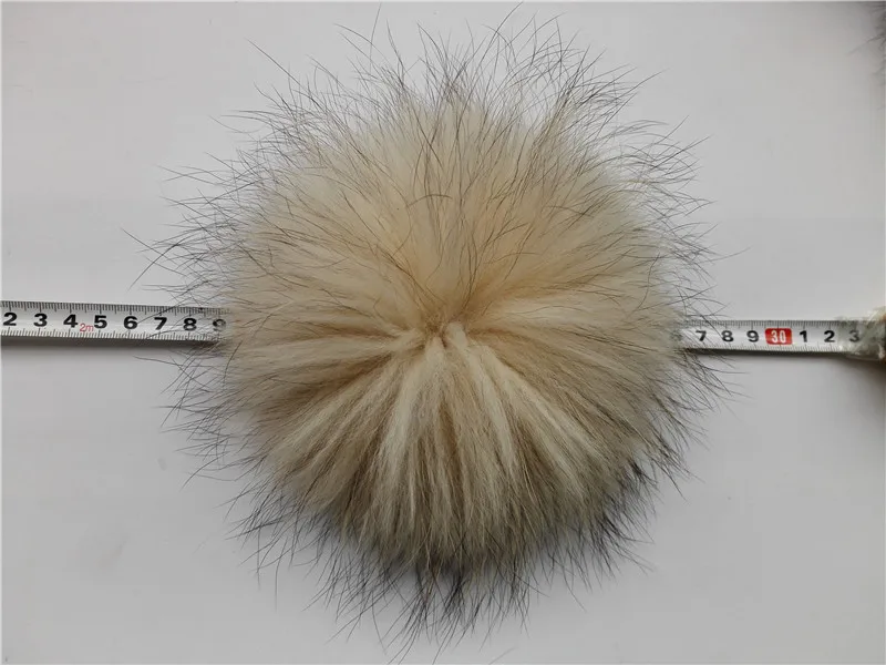 10pcs/lot Wholesale Detachable Big Real Raccoon Fur Pom pom For Knitted Beanies Caps Hats and Keychain Garments Gift