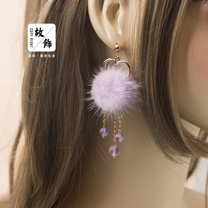 Женские серьги гвоздики в виде шариков из меха норки на осень и зиму|hair balls|korean