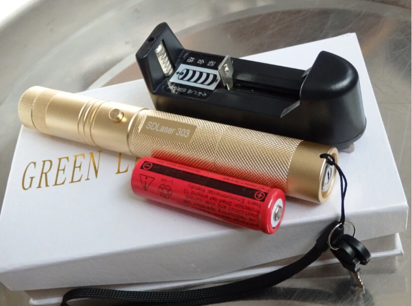 

High power Military 500000M 500W 532nm Green laser pointer Lazer LED Flashlight Light Burning match Burn cigarettes+gift hunting