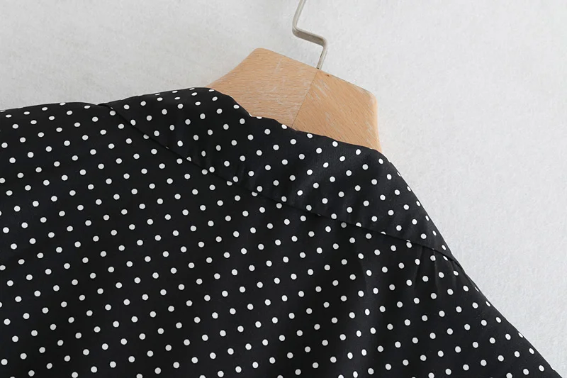 Винтаж стильный Polka Dot комбинезоны Для женщин мода воротник с лацканами, украшенные пуговицами, купальный костюм с шортами Повседневное боди Femme
