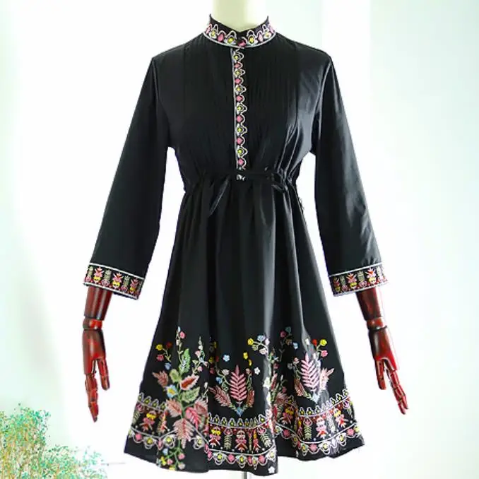 Платье женское ТРАПЕЦИЕВИДНОЕ с цветочной вышивкой и высокой талией|Женские