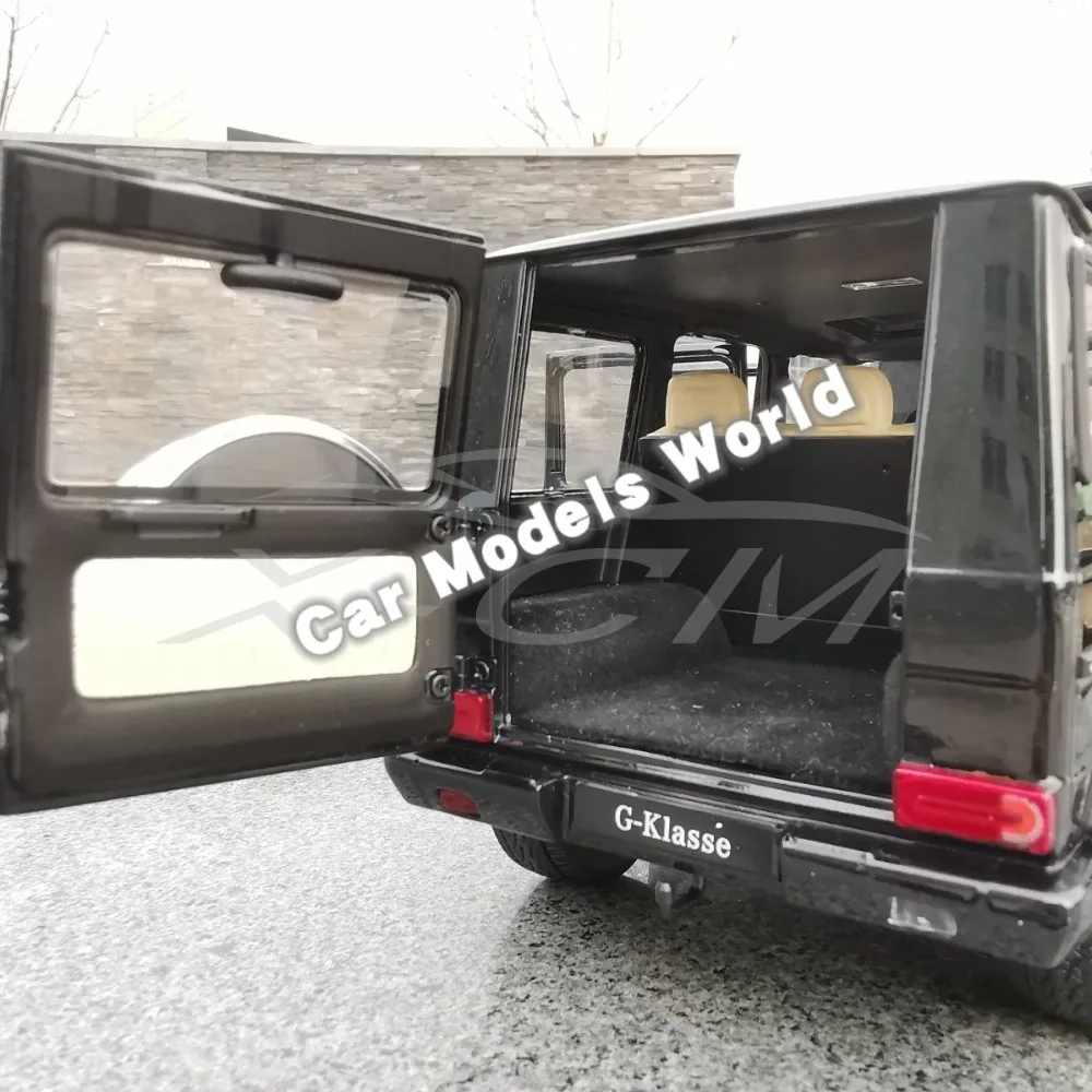 Модель автомобиля под давлением для iScale G Class klase (темно зеленый) 1:18 + небольшой