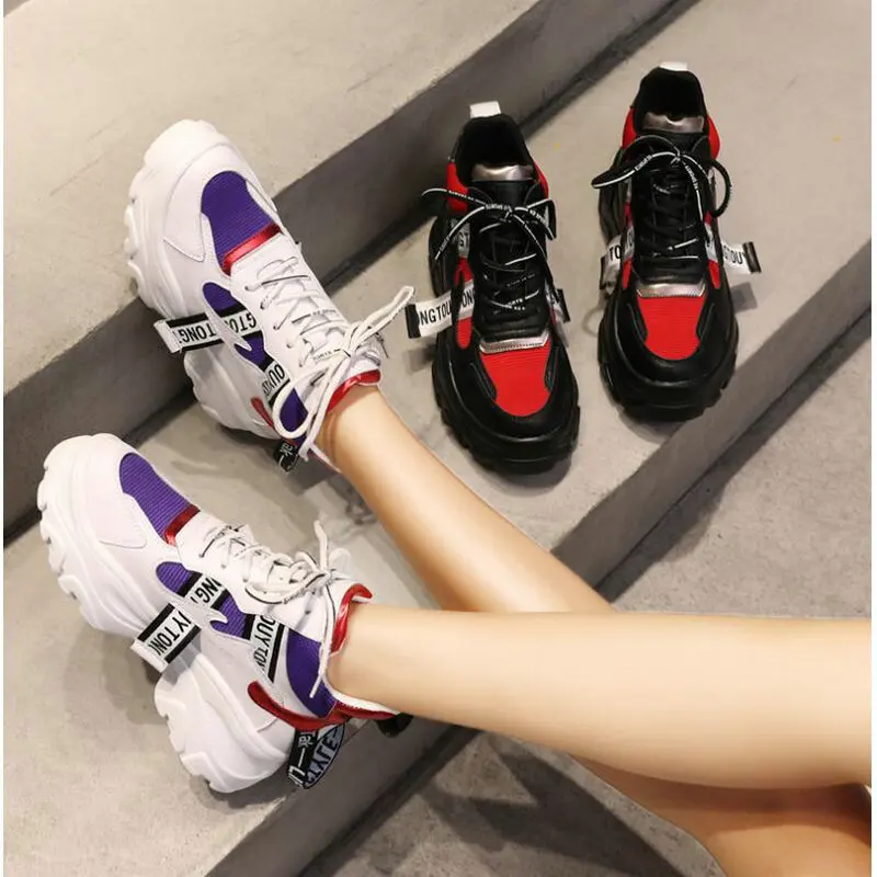 Женские дышащие кроссовки белые черные уличные для прогулок женские на