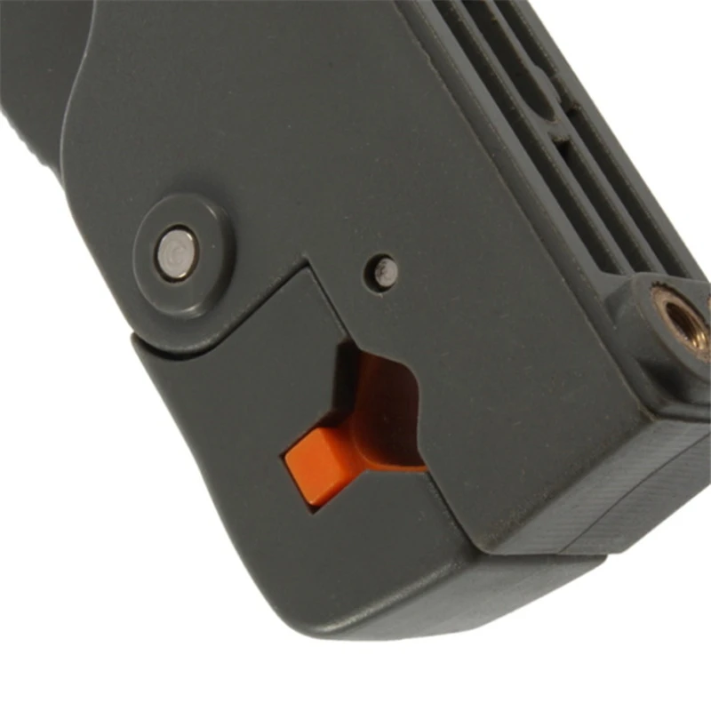 Многофункциональный портативный инструмент для зачистки коаксиального кабеля