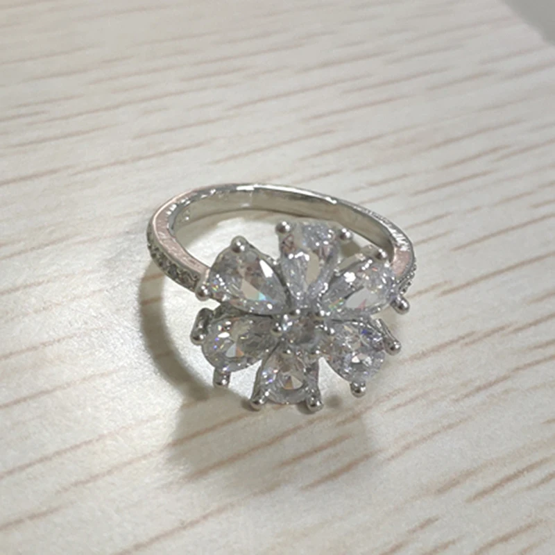 

Luxury Flower Women Ring with Big Stone Euramerican Ladies Crystal Zircon Finger Rings Party Banquet Jewelry Gift anillos Y5Q820