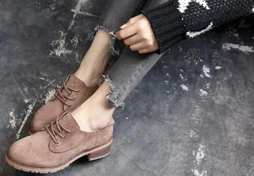 54 Little red man with a single shoes female leather spring new retro wind tie casual |