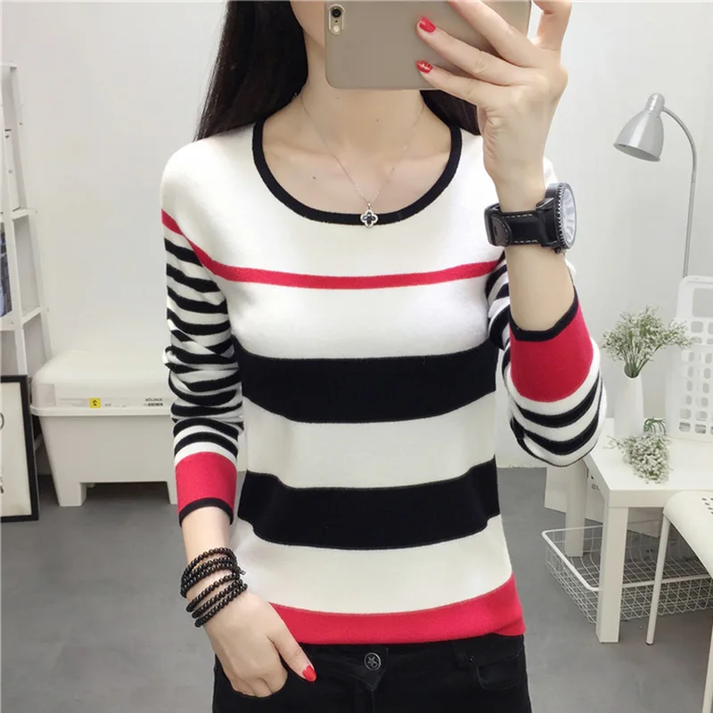 Женские вязаные свитера и пуловеры в цветную полоску с круглым вырезом для