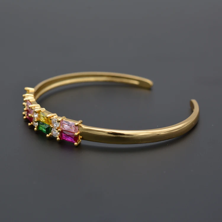 Комплект из ожерелья и браслета с радужным цирконием подходит для вечеринок