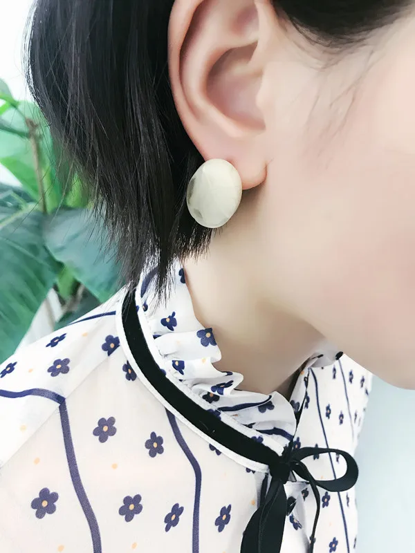 Модные темпераментные серьги гвоздики для женщин Геометрическая круглая