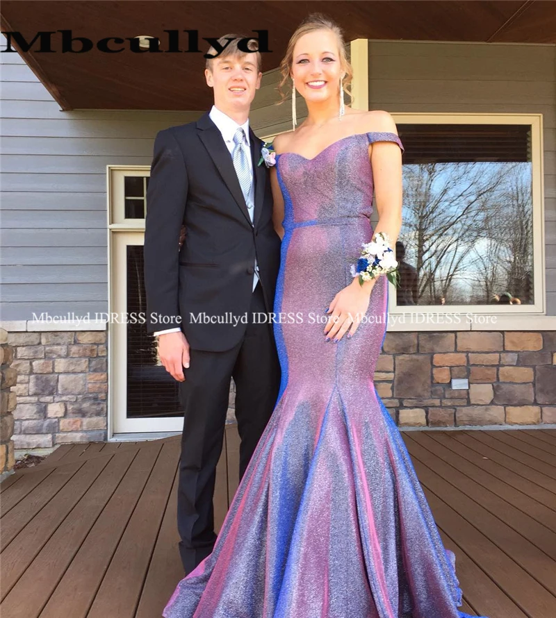 Женское вечернее платье с юбкой годе длинное блестящее со шлейфом и открытыми