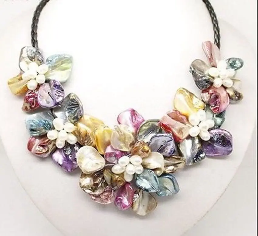 

Prett Lovely Women's Wedding FREE shipping> >>>18'' Gorgeous Multicolor baroque shell pearl Five flowers bloom Bib necklace