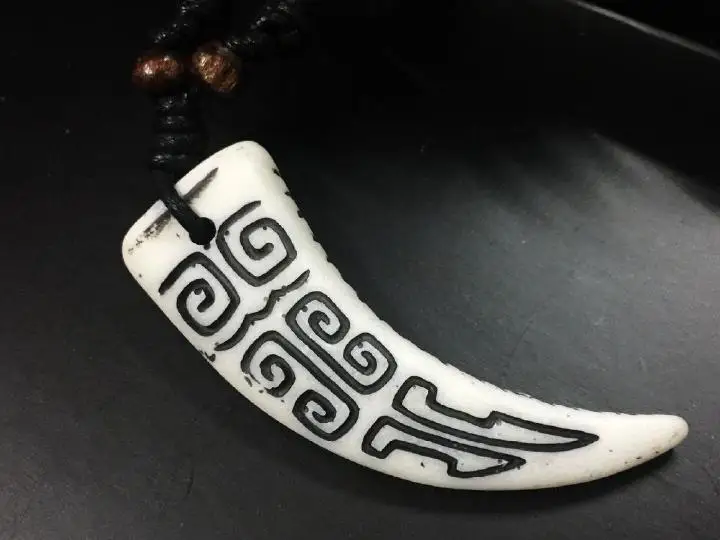 10 шт. личности рюкзаки Cool Bone Порошок резные Цепочки и ожерелья амулет зуб с